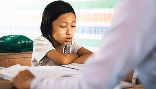 KY Sports-青训营导师与家长座谈 共同关注成长问题，青年成长营导师讲话