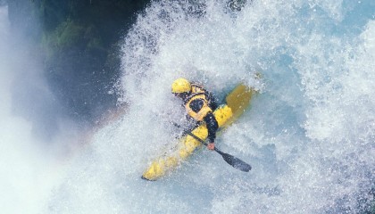 ky体育竞猜-辛纳轻松晋级16强，赛季开门红展现实力，辛纳尔英雄难度最新