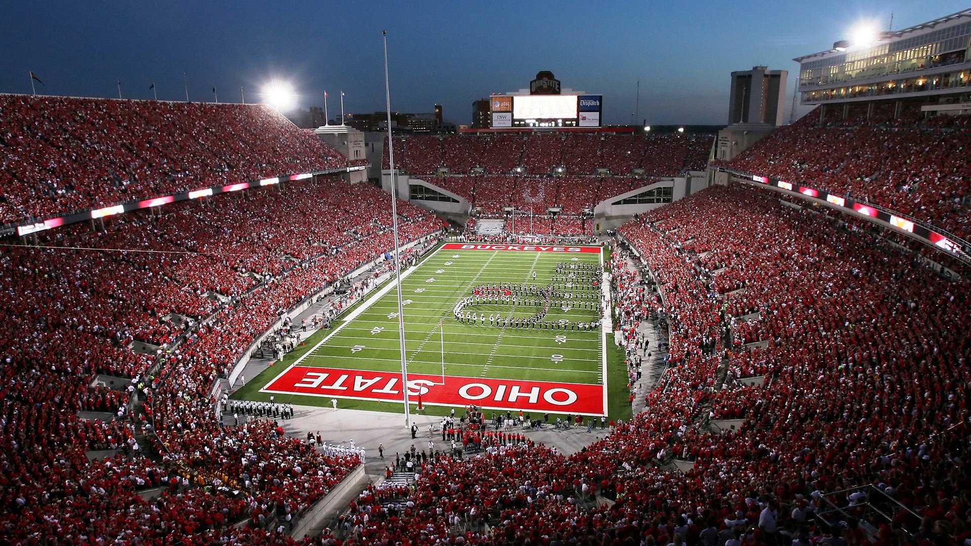 NBA球星给队友过生日表情太疯，现场笑点满满